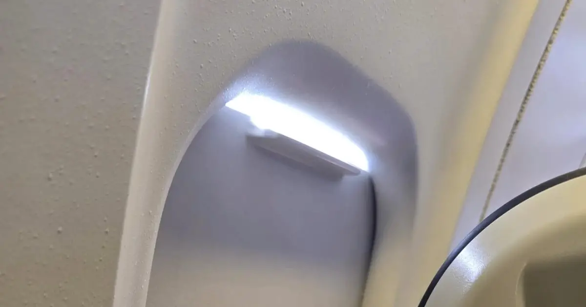 upside down window shades in plane
